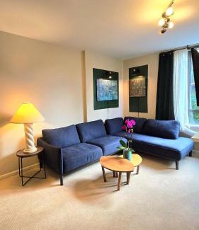 Lower Lonsdale Apartment | Bright 2BR Close to Seabus, and Lower Lonsdale
