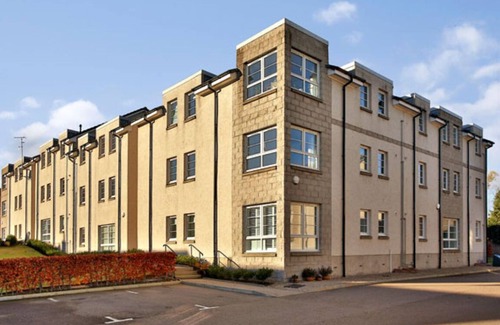 Inverurie Apartment | Bright 3 bed Inverurie home near Ury Riverside Park
