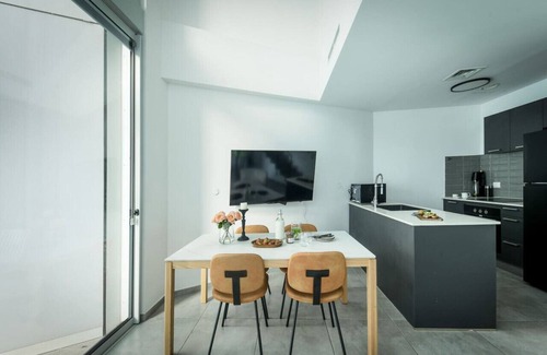 Tel Aviv Apartment | Bright 3BR Apt w Balcony in Tel Aviv City Center