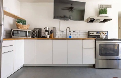 Rincon Heights House | Bright 4BR Getaway – Yard & Perfect Group Escape!