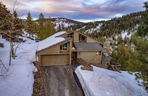 Alpine Meadows House | Bright 5BD Alpine Retreat - 5Min to Alpine Meadows