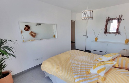 Saint-Jean-de-Vedas Apartment | Bright, air-conditioned apartment with double terrace and parking.