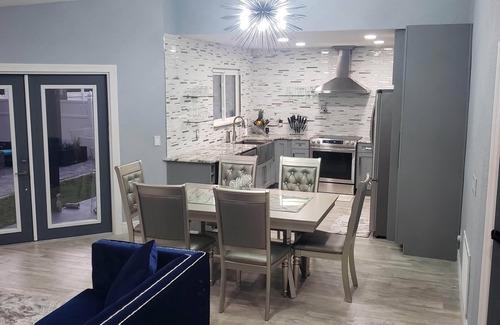 Lakewood Estates House | Bright & Airy St. Pete Home: Near Beach & Downtown