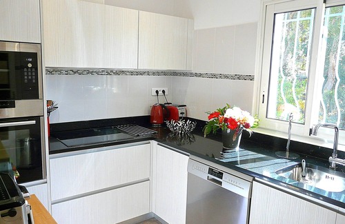 Rayol-Canadel-sur-Mer Villa | Bright and elegant villa facing the sea 3 - 5 minute walk beach