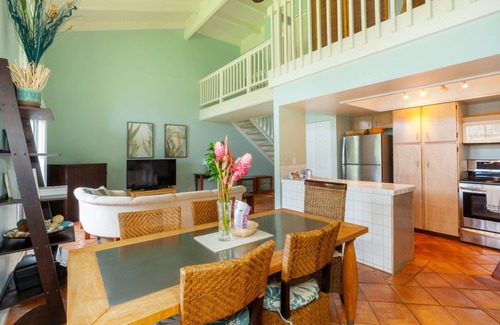 Princeville Condo | Bright and airy garden condo in spectacular Princeville with air conditioning