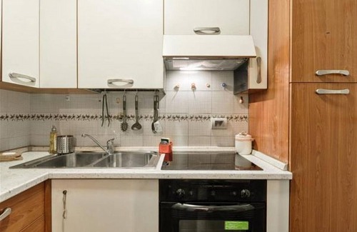 Historic Centre Apartment | Bright and airy studio apartment located in a strategic position, just few steps from Porta Nuova, in an elegant building with concierge. Ideal for short stays or pleasure: the area is full of restaurants, bars, shops and aperitifs, and is well served by