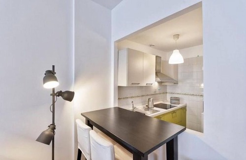 Historic Centre Apartment | Bright and airy studio apartment located in a strategic position, just few steps from Porta Nuova, in an elegant building with concierge. Ideal for short stays or pleasure: the area is full of restaurants, bars, shops and aperitifs, and is well served by