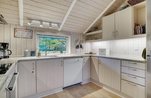 Hoeve Strand House | Bright and beautiful vacation home, allergy friendly furnished with space for the large family.