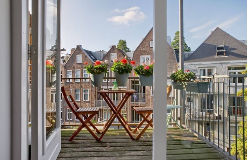 Oude Pijp Apartment | Bright and Charming Apartment in Amsterdam’s Lively De Pijp District