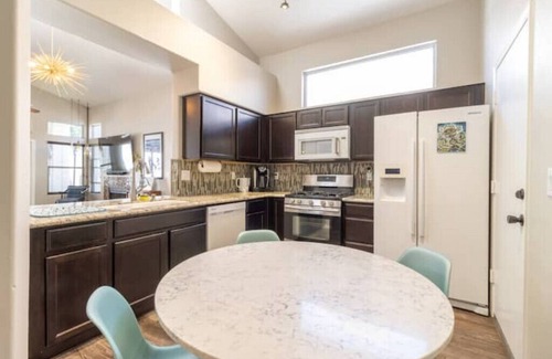 Foothills House | Bright and Cheerful Home Tucked in the Ahwatukee Foothills.