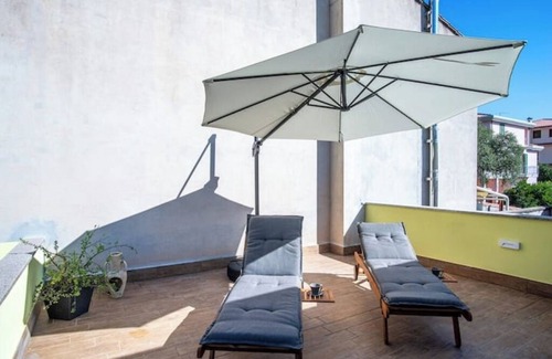 Guspini House | Bright and comfortable room with private bathroom