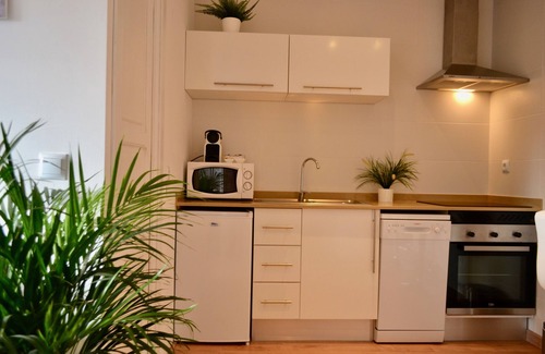 Extramurs Apartment | Bright and Compact Apartment Near Finca Roja