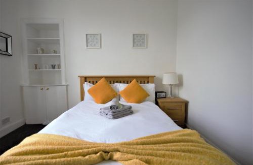 Glasgow Westend Apartment | Bright and Cosy West End Apartment