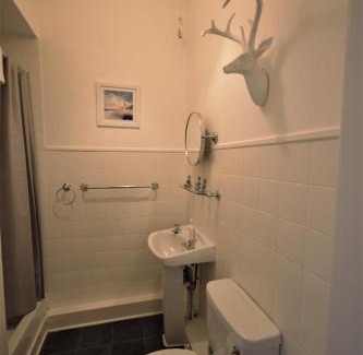 Glasgow Westend Apartment | Bright and Cosy West End Apartment