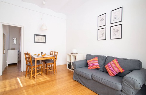El Poble-sec Apartment | Bright and cozy in Poble Sec