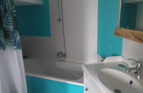 Crozon Bed & Breakfast | Bright and cozy room above the sea