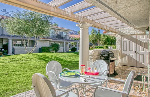Palm Springs Condo | Bright and Fully renovated condo at Mesquite Country Club Phase 4