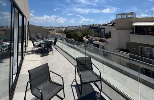 Tal-Ibrag Apartment | Bright and Modern 2 Bedroom Penthouse