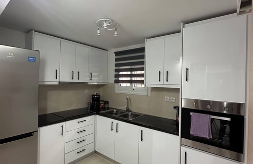 Varkiza Apartment | Bright and Peaceful Apartment near Varkiza beach
