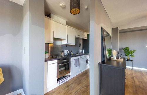 City Centre Glasgow Apartment | Bright and spacious 1bed penthouse in Glasgow's city centre