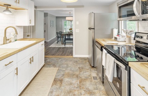 Baiting Hollow Cottage | Bright and tranquil north fork coastal oasis - 2 mins walk to beach!