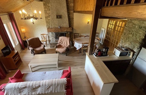 Planes House | Bright and welcoming cottage in the heart of the farmhouse