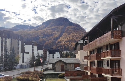 La Salle-les-Alpes Apartment | Bright apartment close to the slopes Résidence Alpaga