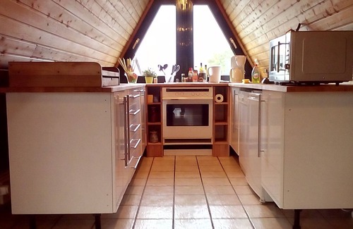 Burgaltendorf Apartment | Bright apartment with loft character