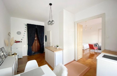 Rijeka Apartment | Bright apartment 45m2 - free parking - WiFi