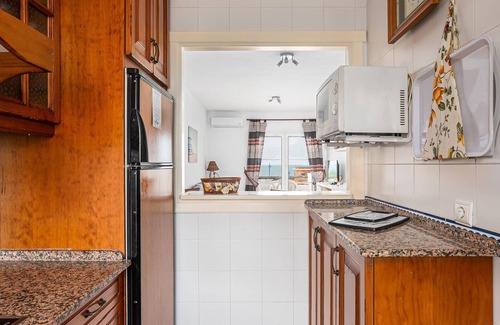 Poblado de Sancti Petri Apartment | Bright apartment 50m from the beach with parking in Chiclana