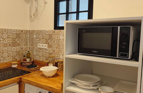 Gauthier Apartment | Bright apartment 5min from Twin, quiet Gauthier neighborhood.