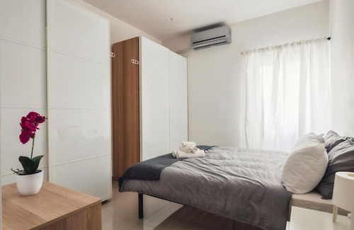 Ta' Giorni Apartment | Bright apartment in St Julians - free parking