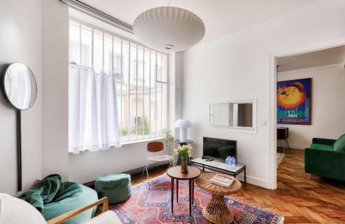 Quartier de la Porte-Saint-Denis Apartment | Bright apartment in the 10Arr. - 4 people