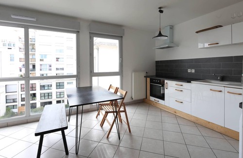 Yves Farge - Le Fleuve Apartment | Bright Apartment In The Heart Of Lyon