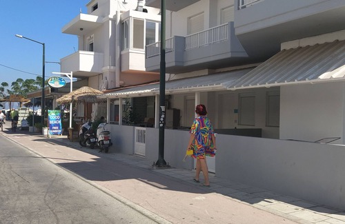 Kos House | Bright apartment just a minute from the beach
