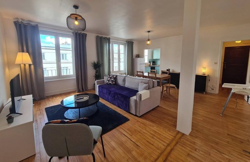 Downtown Apartment | Bright apartment near downtown