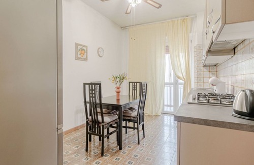 San Donato - Campidoglio Apartment | Bright Apartment near Parco Dora - two Balconies