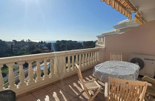 Saint-Raphael Apartment | Bright apartment with terrace in Saint-Raphaël