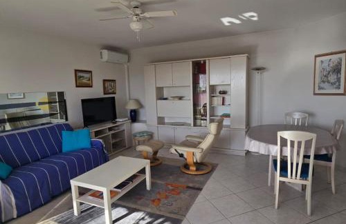 Saint-Raphael Apartment | Bright apartment with terrace in Saint-Raphaël