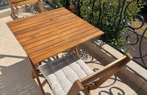 Montlucon Apartment | Bright apartment with garden