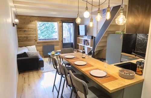 Les Houches Apartment | Bright apt facing the Mont Blanc chain