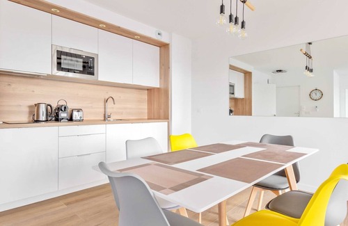 Champigny-sur-Marne Apartment | Bright apt with balcony -6P-Proche Disney/Paris