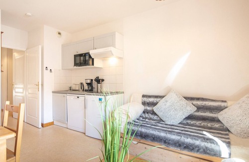 Saint-Sorlin-d'Arves Apartment | Bright apt 4/6 ppl, balcony, mountains view