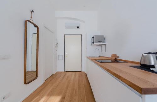 Milan Centre Apartment | Bright APT in Porta Ticinese & Darsena area