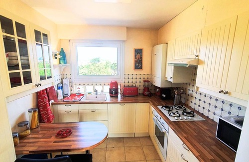 Parame Apartment | Bright apt with balcony, panoramic view.