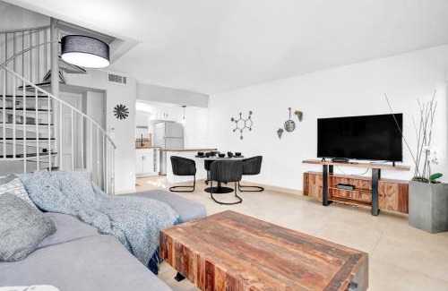 Pompano Beach Apartment | Bright Beachside Getaway