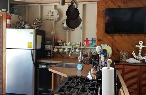 Davis Park House | Bright, Beautiful 4 Bedroom 2 Bath Beach House in Davis Park