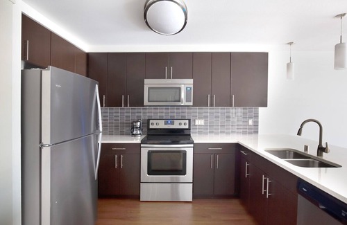 West Bellevue Apartment | Bright Bellevue 1BR w/Gym & Coffee Bar, close to dining, by Blueground