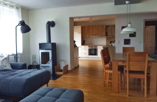 Steibis Apartment | Bright, big flat for families /couples, close to golf and ski, OberstaufenPlus