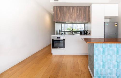 West Melbourne Apartment | Bright & Comfortable 1BR in West Melbourne